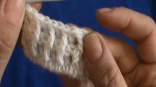 COMO TEJER PUNTO RELIEVE ELASTICO SENCILLO GANCHILLO CROCHET смотреть онлайн