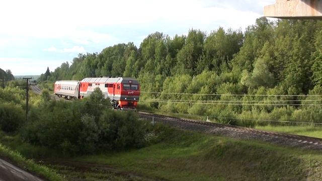 Именной тепловоз ТЭП70БС-134 "Каледин Василий Григорьевич" с пригородным поездом Ува-1-Ижевск. смотреть онлайн