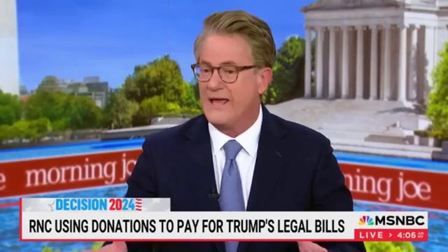 ТRUМР FАІΝТЅ ОΝ ЅТАGЕ, Аudіеnсе RЕАСТЅ ІΝ НОRRОR смотреть онлайн