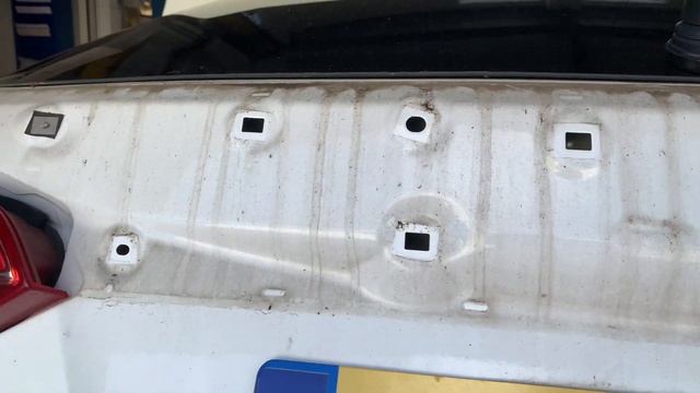 Hyundai SantaFe 2015 rear boot switch replacement, can’t open boot? смотреть онлайн