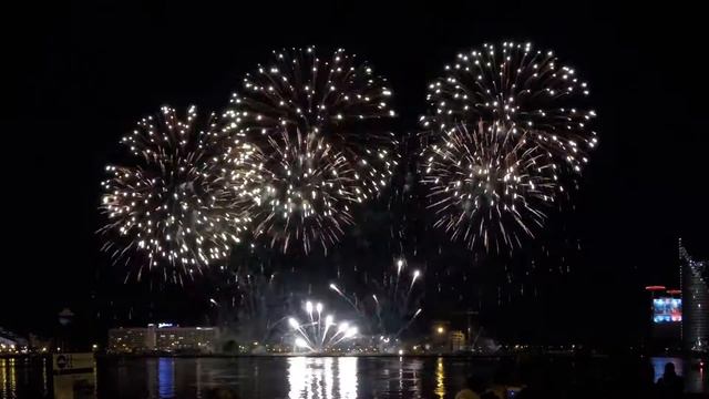 Рига празднует 4 мая (2017) смотреть онлайн