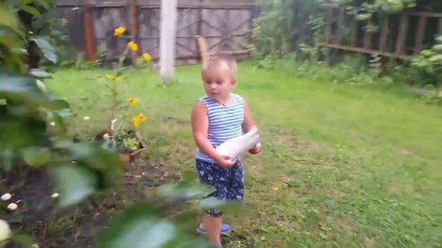 VLOG: нашли клад на участке | Ищем клад на участке смотреть онлайн