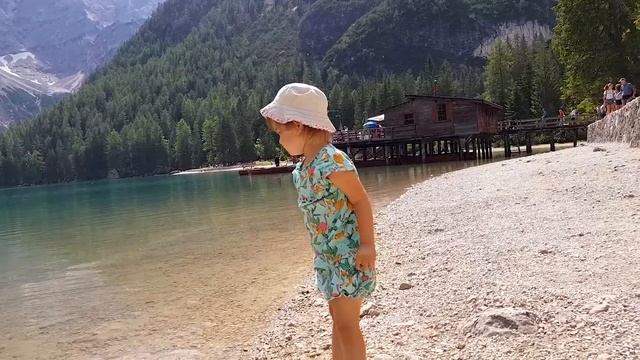 AMAZING LAKE BRAIES, ITALY, MUST VISIT смотреть онлайн