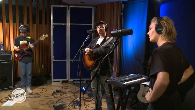 Mac DeMarco - Live On KCRW (April 2017) смотреть онлайн