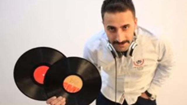 Play N Skillz ft Daddy Yankee No Es Ilegal Juan Alcaraz vs Sane Remix DJ RooBen Fix смотреть онлайн
