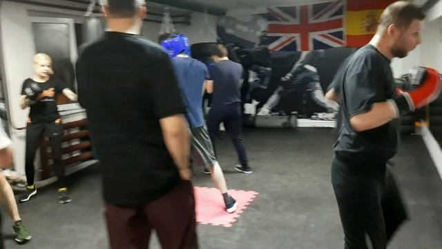 КЛАССИЧЕСКИЙ БОКС смотреть онлайн