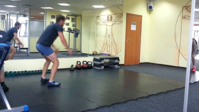 Прыжки с места в длину. Sliderlife.ru смотреть онлайн