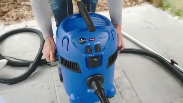 Comment aspirer les liquides avec mon aspirateur eau et poussière Nilfisk ? смотреть онлайн