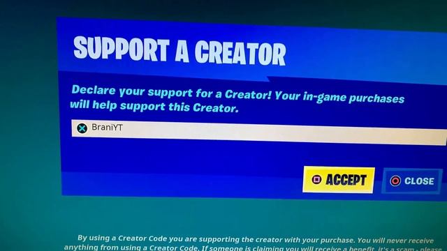 Fortnite crew pack green arrow not showing bug glitch fix смотреть онлайн