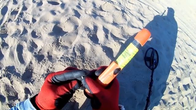 Еще один поиск, еще одни эмоции! Осенний пляжный коп с металлоискателем! смотреть онлайн