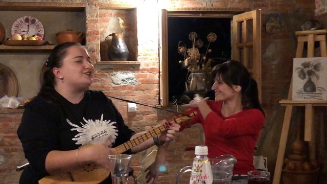 Грузинское застольное пение 4. Гаумарджос Сакартвелос!