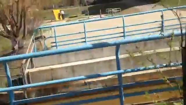 Очистка от мусора дна пруда смотреть онлайн