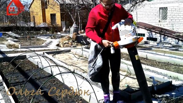 Как чистить грядку клубники на спанбонде весной? Идеальный способ. смотреть онлайн