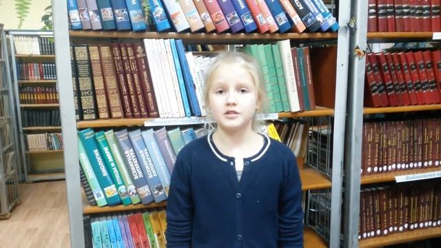 Страна читающая — Арина Кузнецова читает произведение «Красною кистью...» М. И. Цветаевой смотреть онлайн