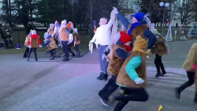 Новогодние елки зажгли в Гродно смотреть онлайн