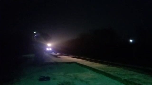 Поезд Пенза-Москва . Полустанок Сельмаш 1 путь. Город Каменка Пензенская область . смотреть онлайн