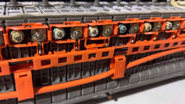 Toyota Prius C Hybrid Battery Removal - Repair & Re-installation смотреть онлайн