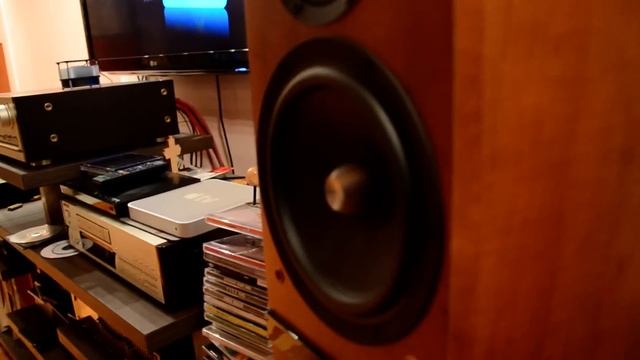 Jamo C809 test song смотреть онлайн