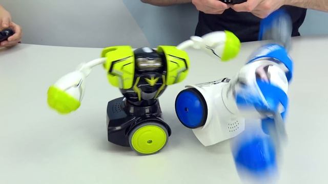 Смешные Роботы Боксёры для детей - Даник и Папа играют в ROBO COMBAT смотреть онлайн