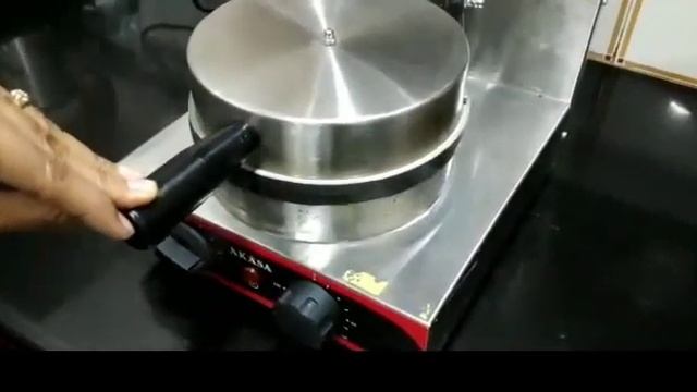 Waffle Cone Baker 7inch смотреть онлайн