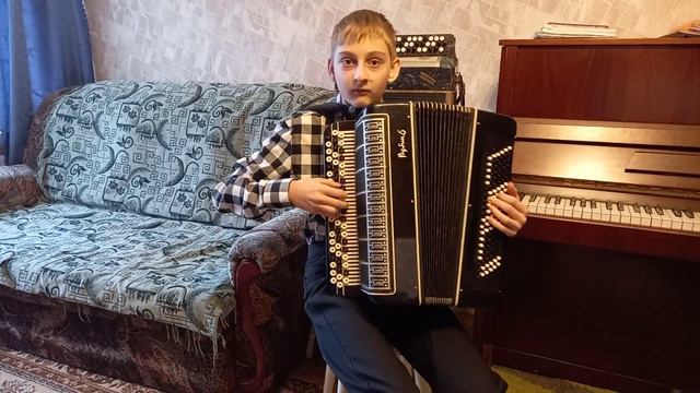 Возле речки возле моста