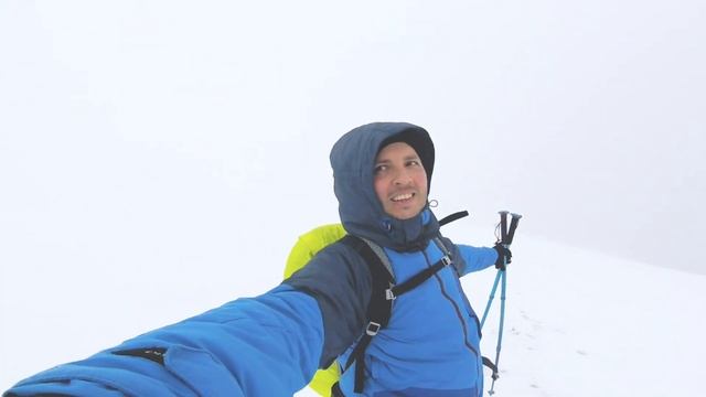 Снежная вьюга на пути в кабану Giumalau (România), 2023 смотреть онлайн