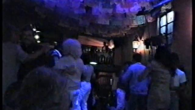 Мехико. Центральная площадь, храм, бой петухов и пирамиды Солнца и луны смотреть онлайн