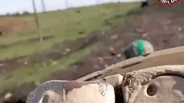 Кадры уничтоженных в посадке позиций и техники ВСУ артиллеристами ВС РФ на одном из направлений СВО смотреть онлайн