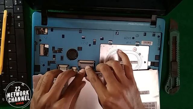 Cara Mengganti Keyboard Acer Aspire One 722 721 751 751H смотреть онлайн