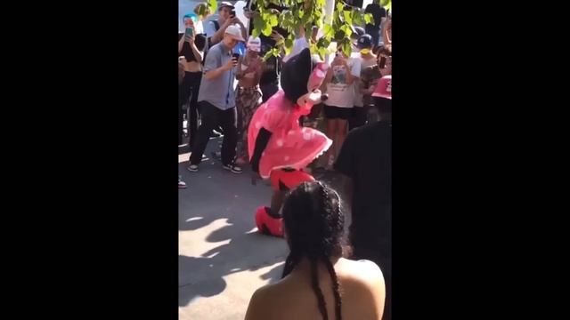 Woody Dance Sturdy - Pop Smoke.?? смотреть онлайн