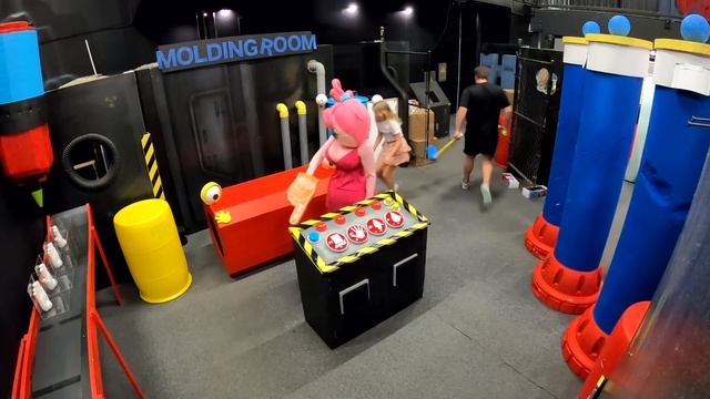 Poppy Playtime In Real Life - Chapter 2: Hide & Seek смотреть онлайн