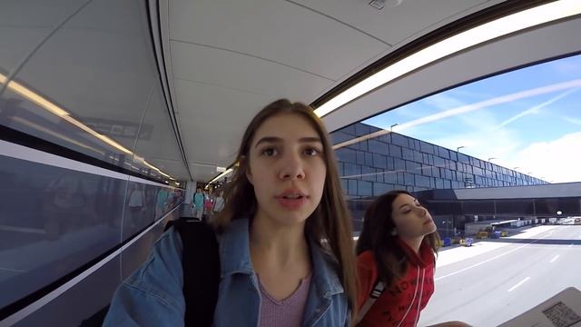 ОДНИ С ПОДРУГОЙ ВПЕРВЫЕ ЗА ГРАНИЦУ♡ аэропорт, подозрительный мужик, сутки без сна | NASTYA SMI смотреть онлайн
