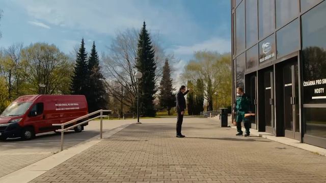 Krematorium | 3. díl – Kdopak nám ji postaví? (komediální seriál Divadla Mír) смотреть онлайн