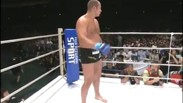 FEDOR EMELIANENKO VS NAOYA OGAWA (BACKSTAGE FOOTAGE) - PRIDE FINAL CONFLICT 2004