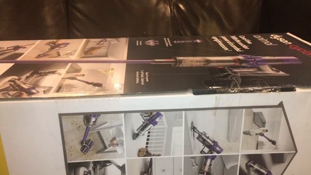 My dyson V10 won't start even though the battery is fully 3 lights charged (06-2019) смотреть онлайн