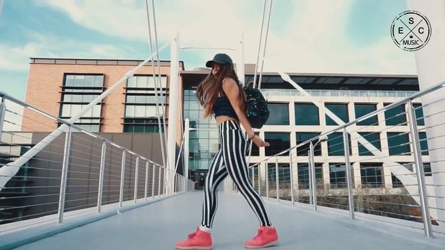 Bora! Bora! Bora! (Remix)/ Blue Retro ♫ Shuffle Dance Party Club Mix 2022