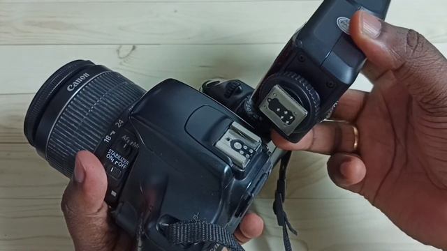 How to Attach GODOX TT350C TTL Speedlite Flash on Canon DSLR Camera | External Flash Light смотреть онлайн