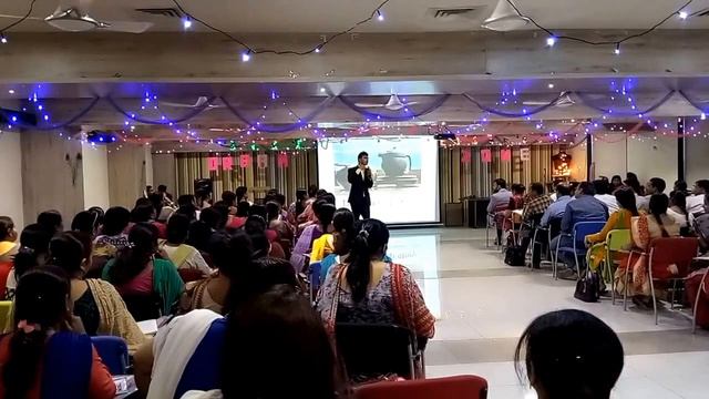 Learning session by Dr. Sarvesh Jain for 100+ Government school teachers of Durg District. смотреть онлайн