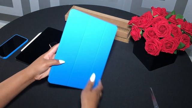 Official Apple iPhone Silicone case, iPad Pro Smart Folio Case & Apple Watch Band Unboxing смотреть онлайн