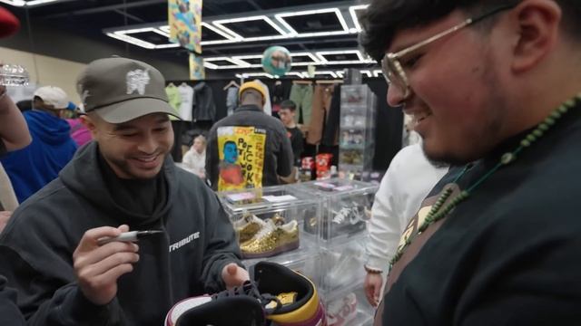 NEGOTIATING FOR HOURS AT SNEAKERCON! (DID WE CLOSE THE DEAL?) смотреть онлайн