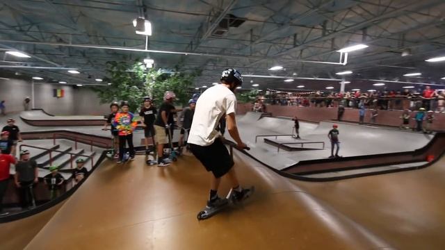 WORLDS BIGGEST SUPER TRAMPOLINE SKATEPARK! смотреть онлайн