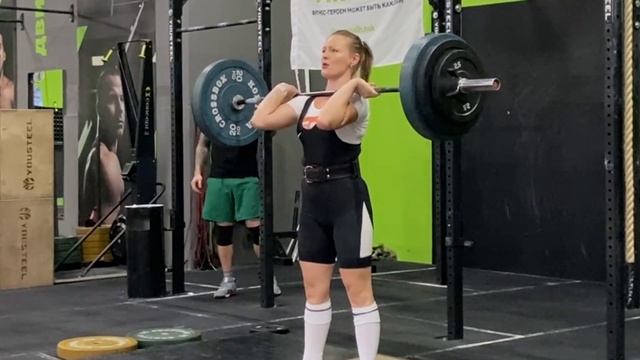 Турнир по тяжелой атлетике в Арена Фитнес Герои. Выступаю вместе с Машей!!! смотреть онлайн