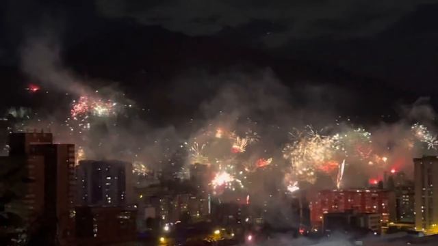 Vatromet za 100. rođendan Željezničara смотреть онлайн