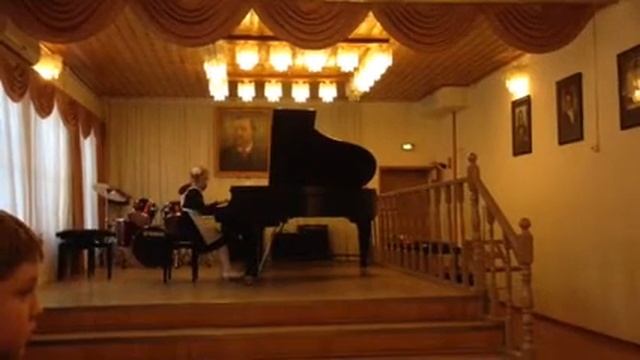 Э.Григ Халинг(g-moll) исполняет Кольцова Диана (2кл.) смотреть онлайн