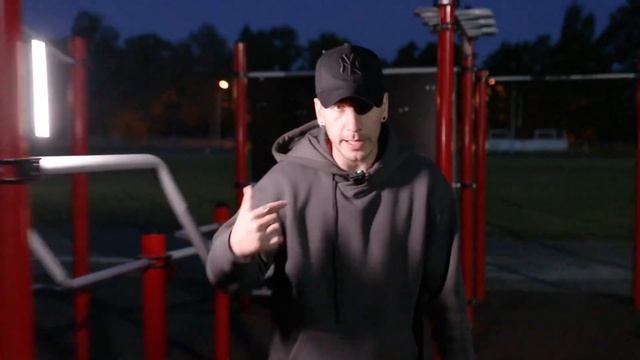 #9 Как танцевать в клубе парням? | Танцевать за 3 минуты | МАЛЫГИН смотреть онлайн