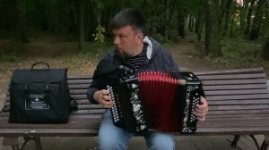 Измайловские вечера: «Страдания» - исполняет гармонист Павел Бузин.