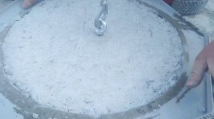 Производство бетонных полусфер своими руками. Расформовка полусферы из формы.