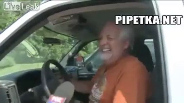 Мотоциклист в купальнике смотреть онлайн