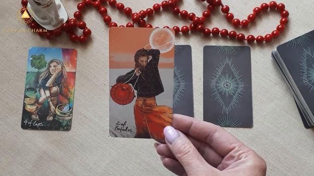 НАСКОЛЬКО СИЛЬНО ТЯНУТ К ВАМ ЕГО/ЕЕ? ОНЛАЙН ГАДАНИЕ/ Школа Таро Golden Charm смотреть онлайн