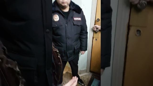 Рейдерский захват квартиры. Беспредел полиции. смотреть онлайн